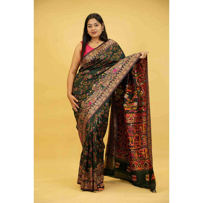 Isadora Life Womens Printed Green Pre-Draped Saree with Unstitched Blouse
