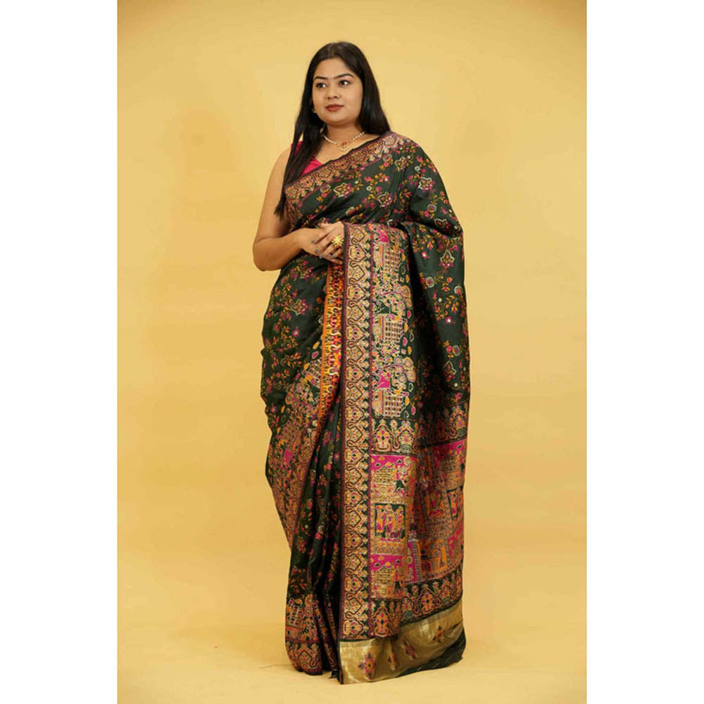 Isadora Life Womens Printed Green Pre-Draped Saree with Unstitched Blouse