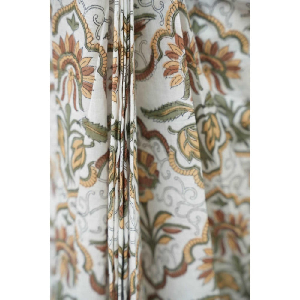 Isadora Life Womens Floral Printed White Pre-Draped Saree With Unstitched Blouse
