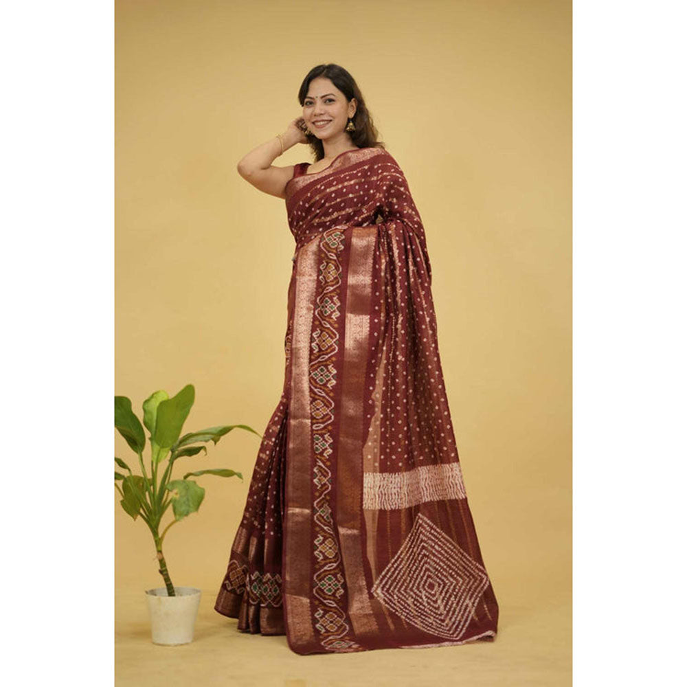 Isadora Life Womens Bandhani Printed Maroon Pre-Draped Saree With Unstitched Blouse