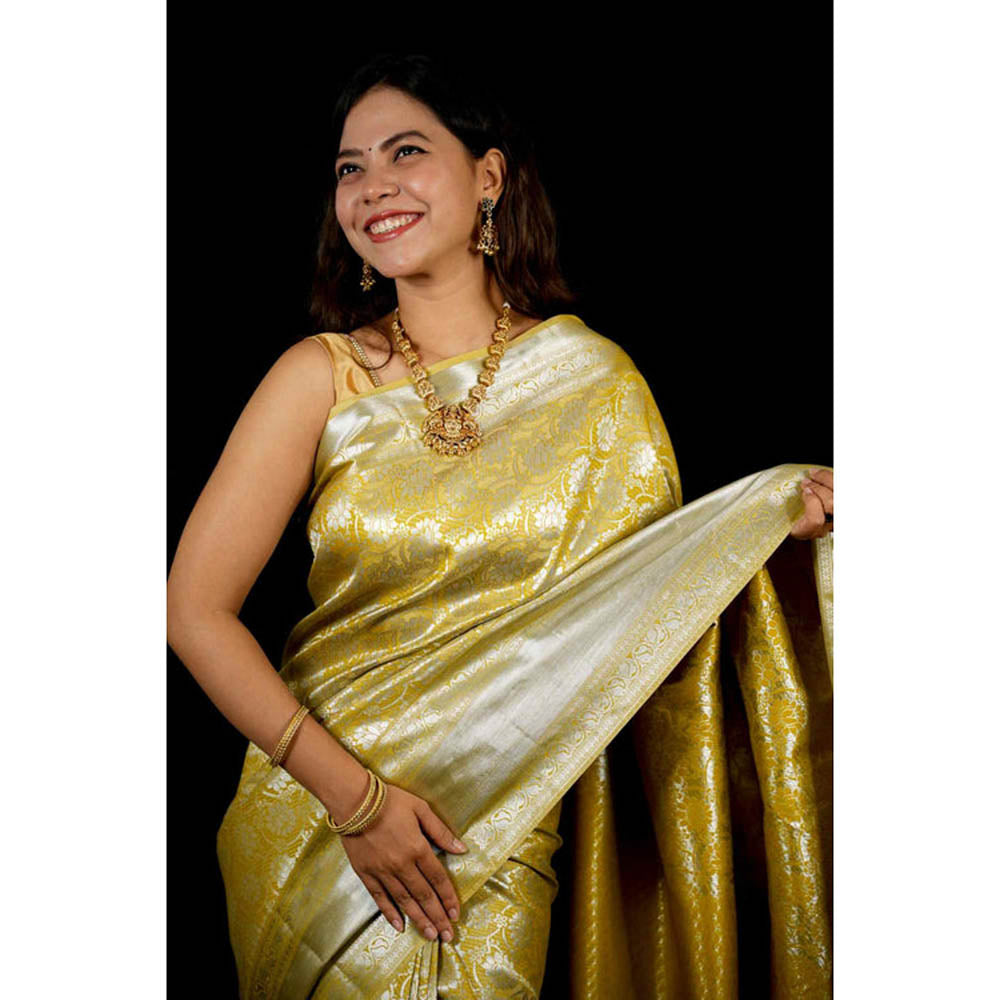 Isadora Life Womens Woven Zari Yellow Pre-Draped Saree With Unstitched Blouse