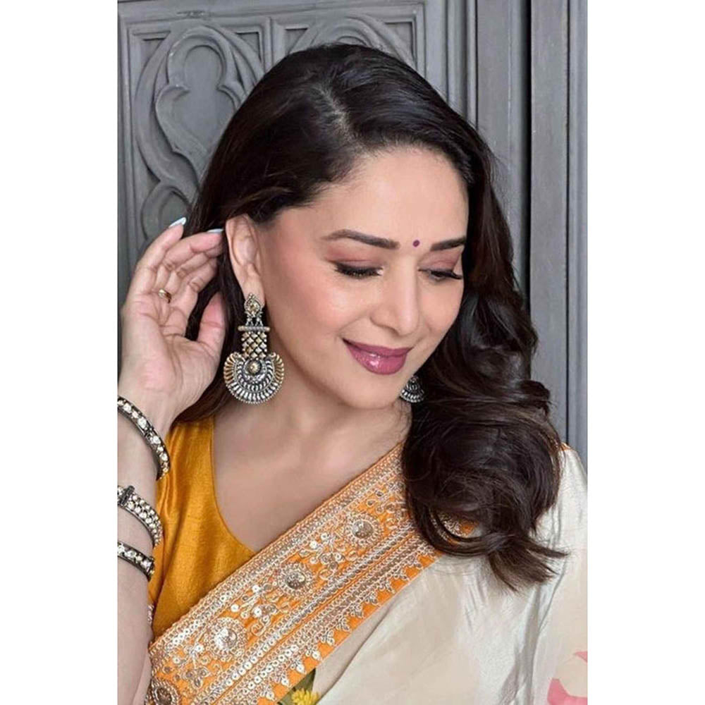 Isadora Life Womens Floral Embroidered Ivory Pre-Draped Saree With Unstitched Blouse