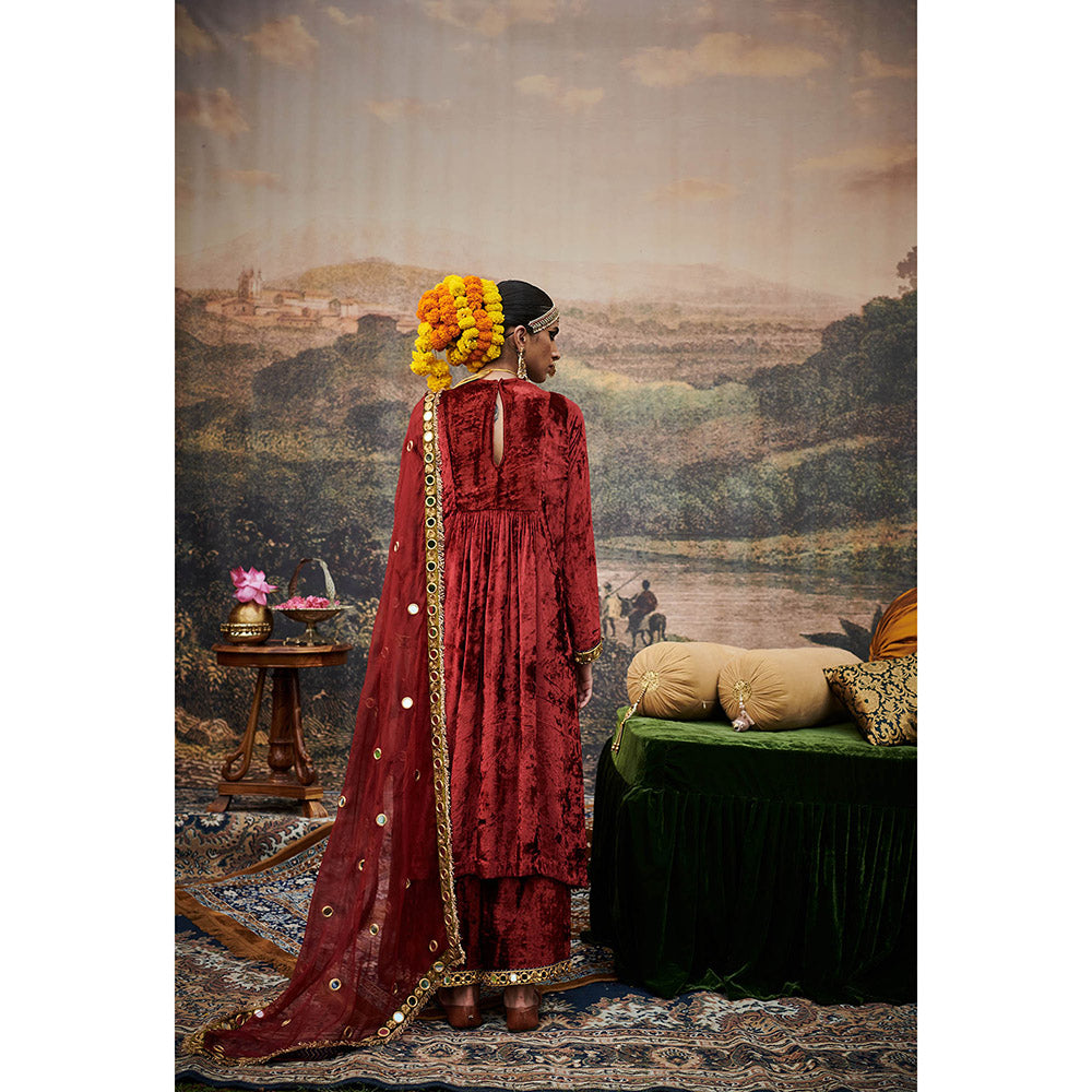 ITRH Red Surkh Shahi Kurta with Pant and Dupatta (Set of 3)