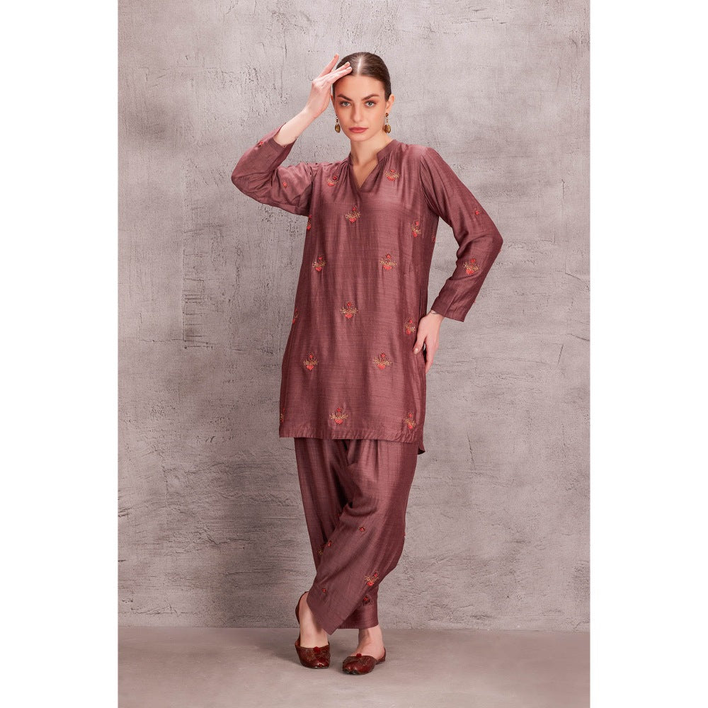 Janki India Womens Floral Embroidered Muga Silk Co-Ord (Set of 2)