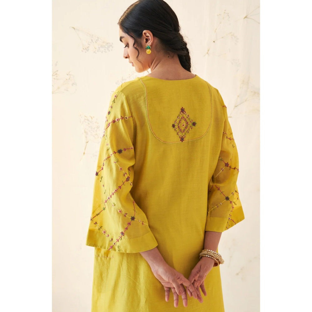 Janki India Yellow Chanderi Kurta with Pant and Dupatta (Set of 3)