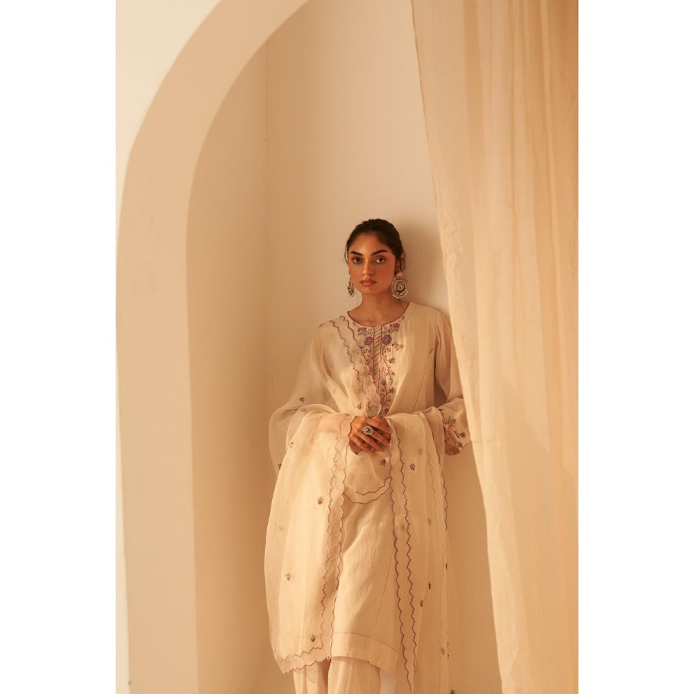Janki India Ivory Chanderi Thread Zardozi Embroidery Kurta with Pant and Dupatta (Set of 3)