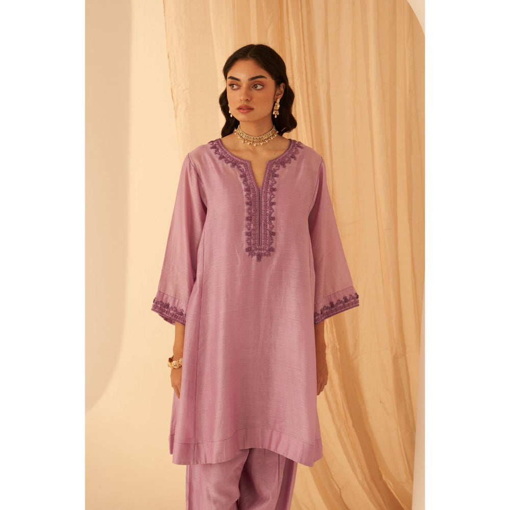 Janki India Charming Lilac Embroidery Kurta with Pant and Dupatta with Slip (Set of 4)