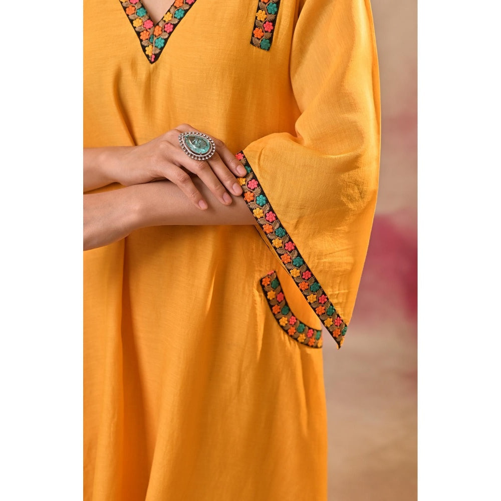 Jasashi Yellow Embroidered Kurta with Pant (Set of 2)