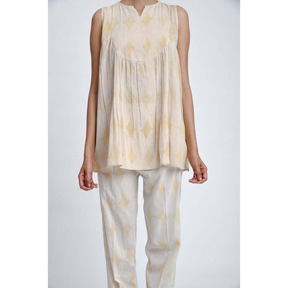 JAYATI GOENKA Hay Easy Co-Ord (Set of 2)
