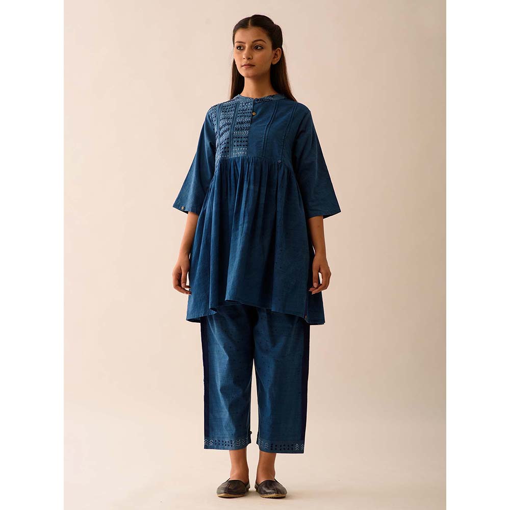 JAYATI GOENKA Blue Solid Kurti