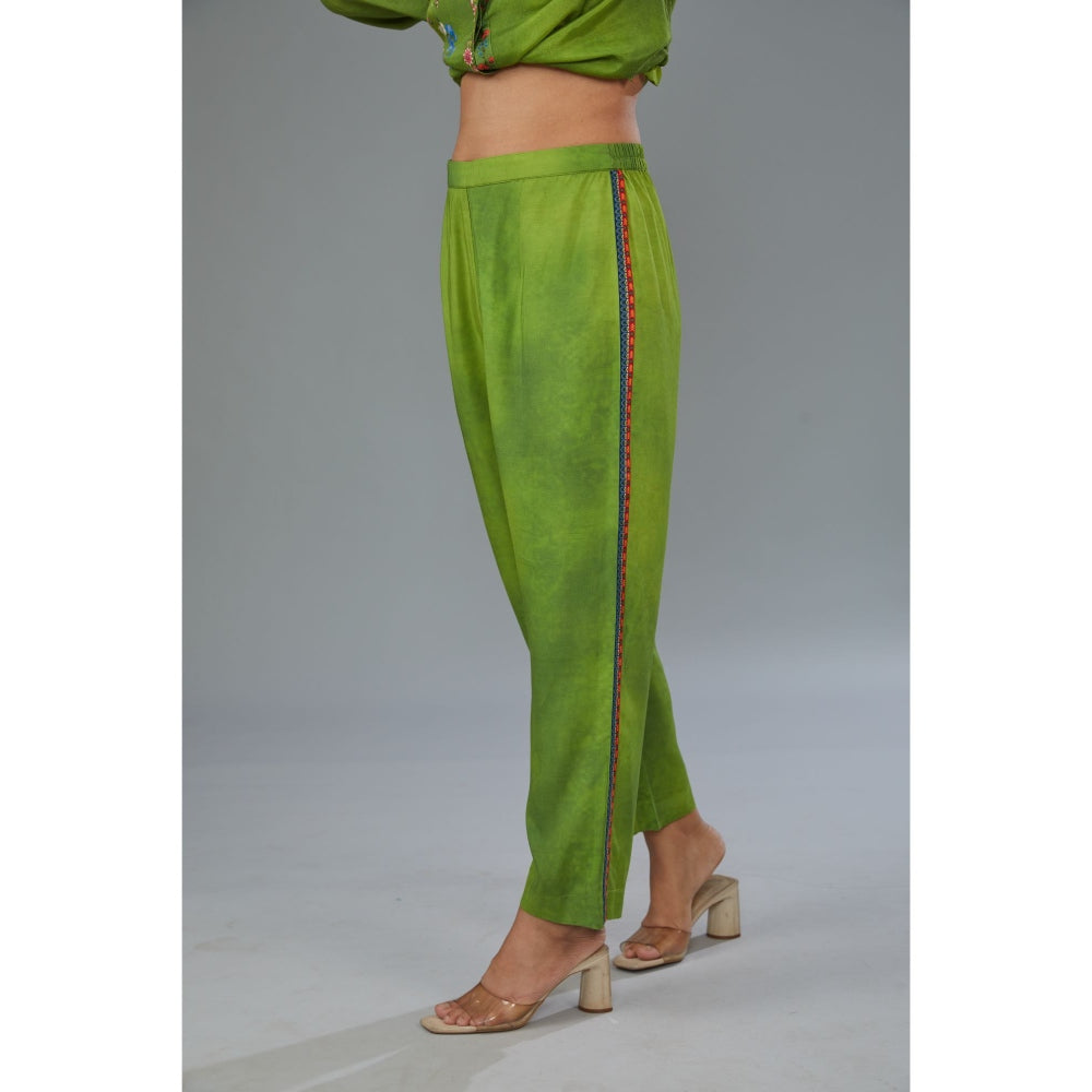 Kahani Lush Green Floral Co-Ord (Set of 2)