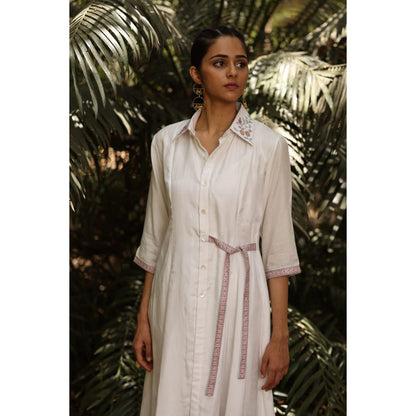 Kahani Lush White Pink Midi Dress