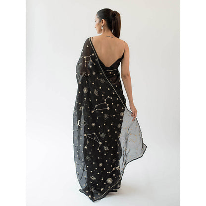 KAPARDARA Andromeda Saree ÃƒÂ¢Ã¢â€šÂ¬Ã…â€œ A Pure Silk Organza Saree In The Shade Of Black
