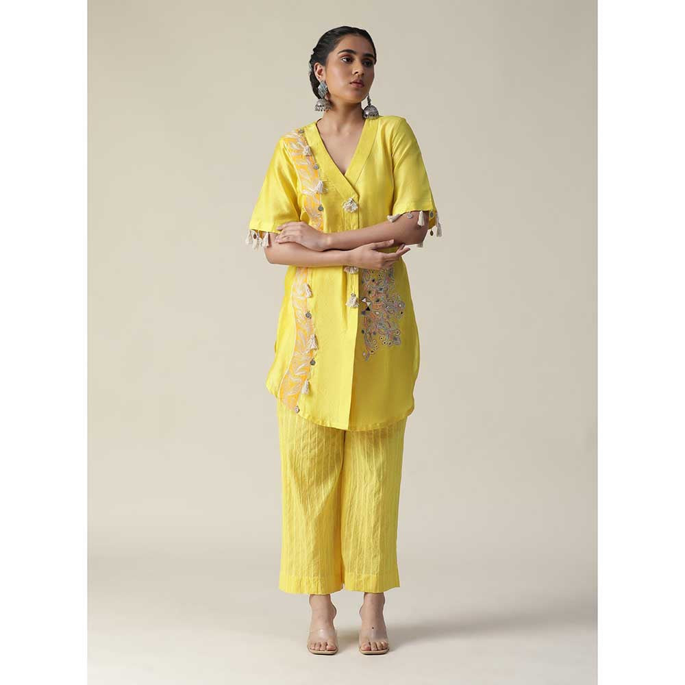 Arpita Sulakshana Jaune Mimosa Yellow Hand Painted Embroidered Co-Ord (Set of 2)