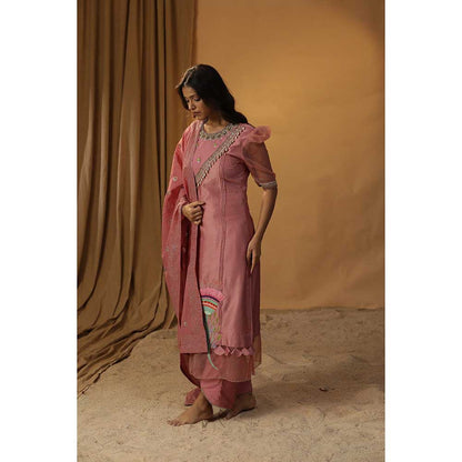 Arpita Sulakshana Canyon Rose Bell Flower Pink Handpainted Suit (Set of 3)