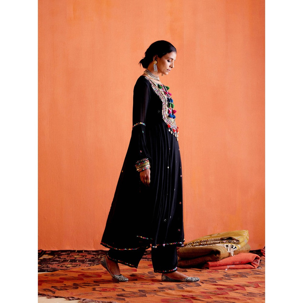 Karishma Khanduja Arshad Black Embellished Tassels Kurta with Pant (Set of 2)