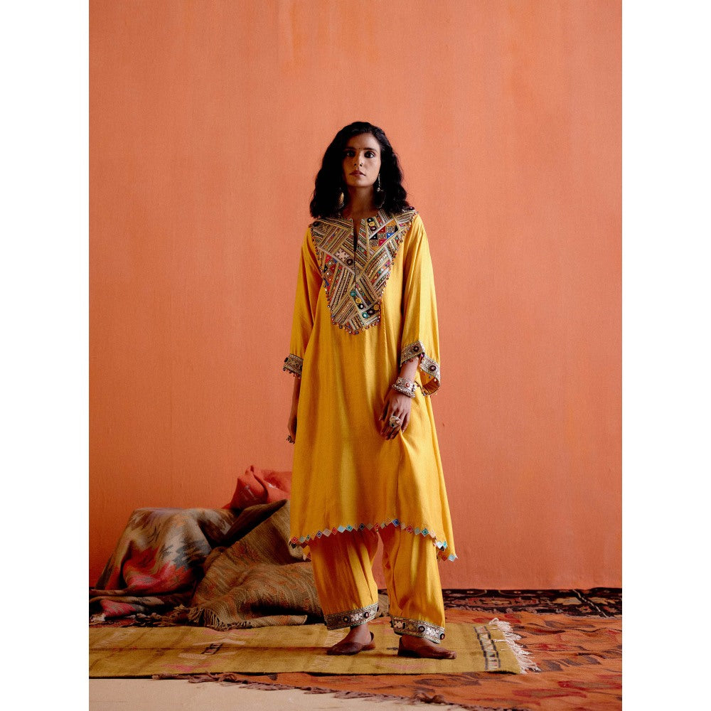 Karishma Khanduja Arshad Yellow Embellished Kurta with Salwar (Set of 2)