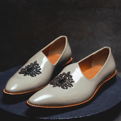 Kavith Sainaani Patent White Jutti