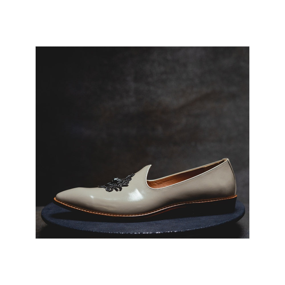 Kavith Sainaani Patent White Jutti