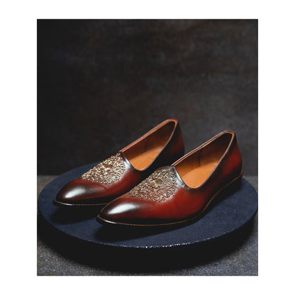 Kavith Sainaani Red Embroidered Jutti