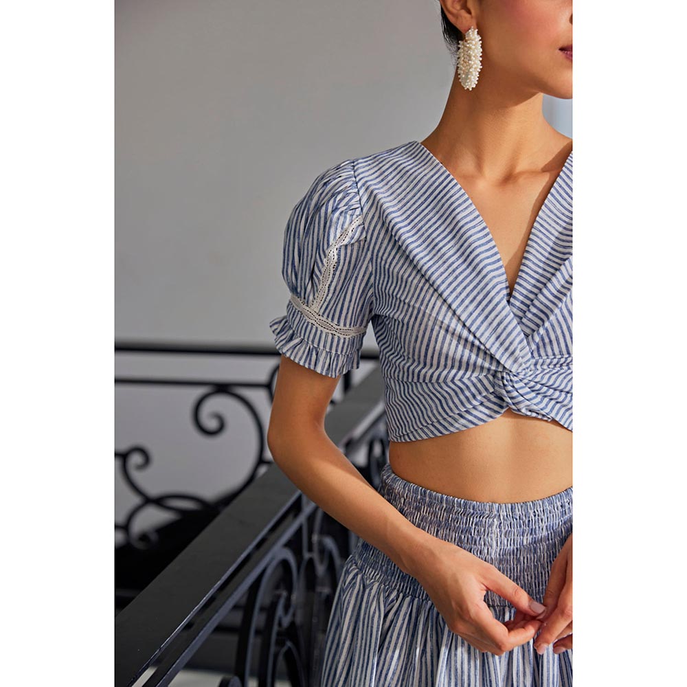 Kay Kay BY KKHUSHI SAHAII Women Stripe Printed Off White Mini Skirt