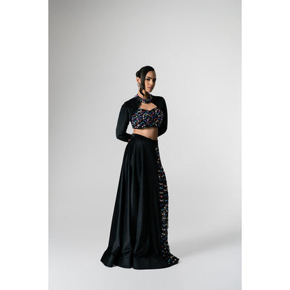 KHUMAAR SHUCHI BHUTANI The Twilight Rogue Black Co-Ord Set