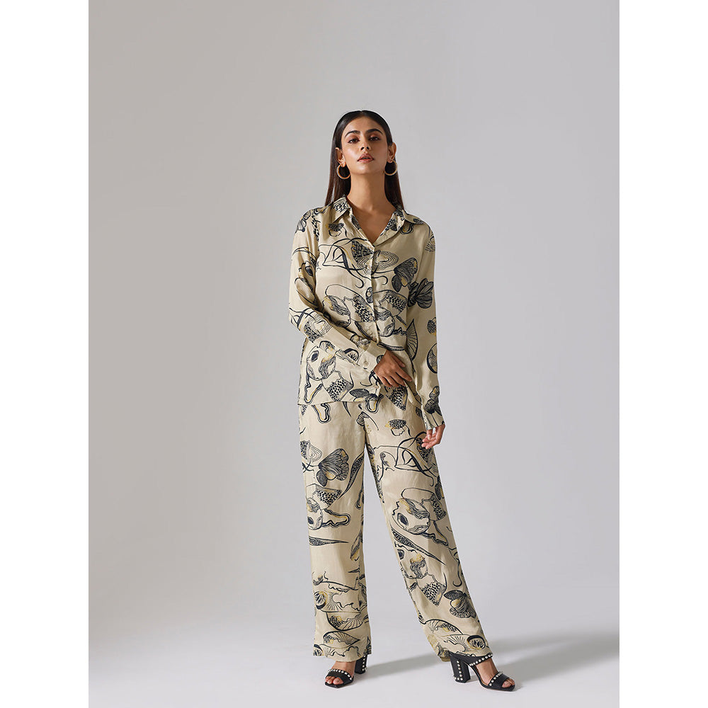 Klad Reflect Beige Printed Collar Neck Shirt