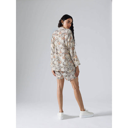 Klad White Garden Floral Front Pockets On Shirt with Shorts (Set of 2)