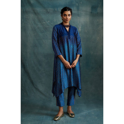Krishna Mehta Blue Shaded Overlap Block Print V Neck Kurta and Pant (Set of 2)