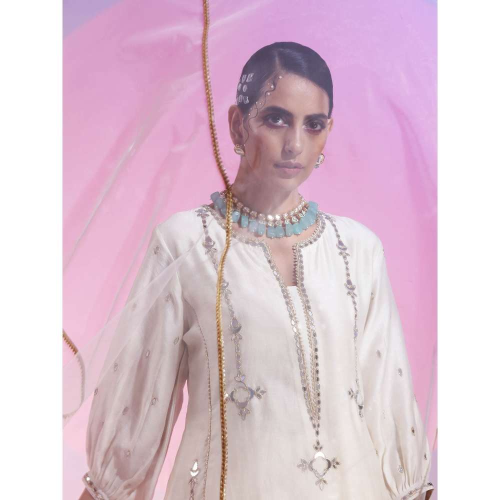 Kudi Pataka Designs Elin White Kurta With Pant & Dupatta (Set of 3)