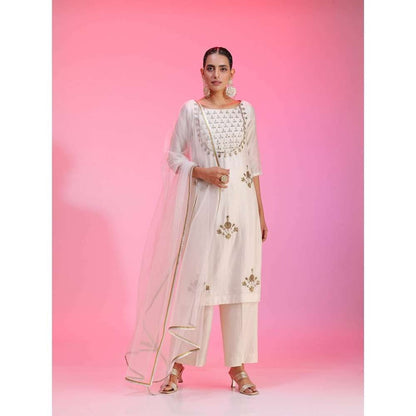 Kudi Pataka Designs Begam-iv White Kurta With Pant & Dupatta (Set of 3)