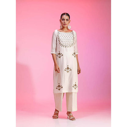 Kudi Pataka Designs Begam/Iv Kurta with Pant and Dupatta