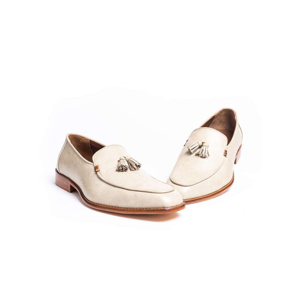 Kavith Sainaani Cream Tassel Juttis
