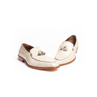 Kavith Sainaani Cream Tassel Juttis