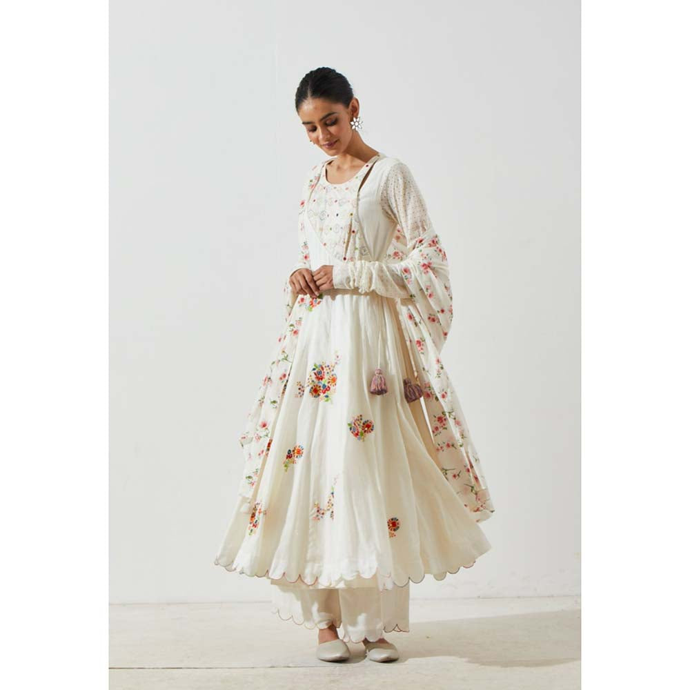 Label Earthen Women White Floral Anarkali Kurta with Pant (Set of 2)