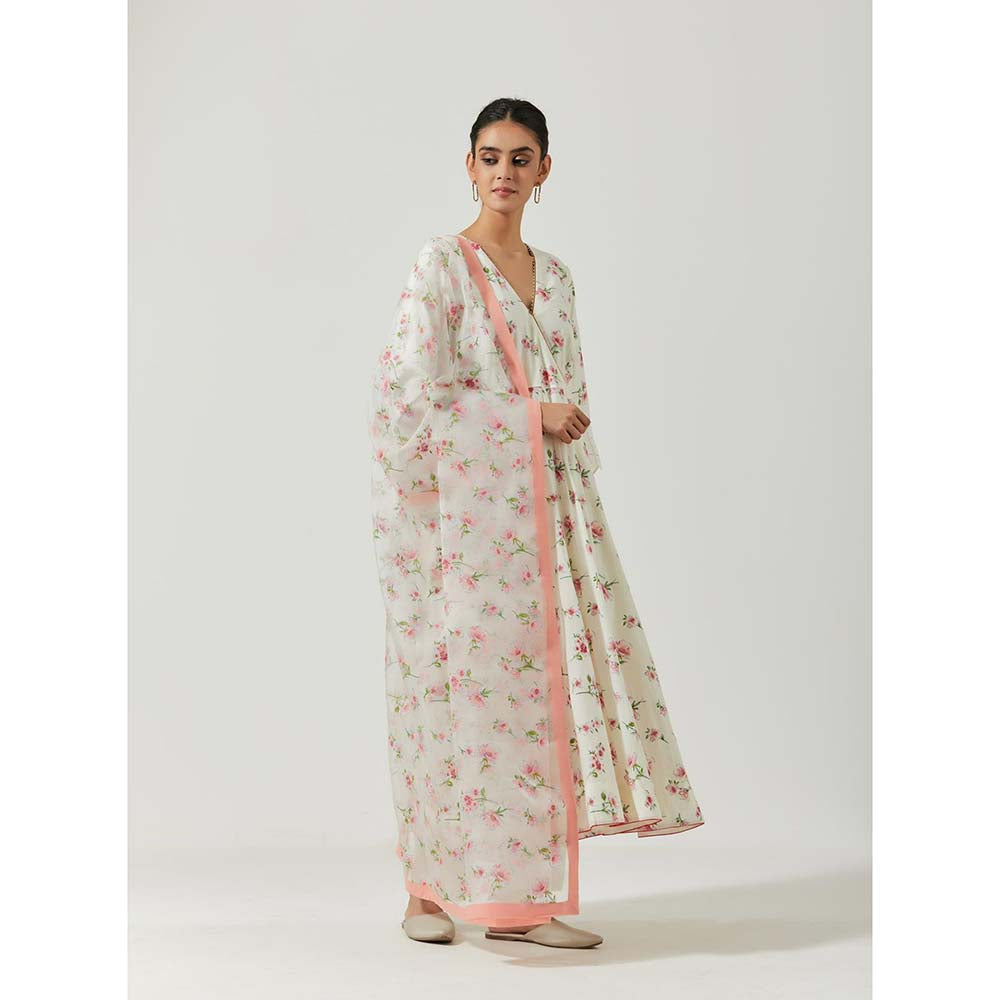 Label Earthen Women White Floral Angarkha Kurta with Pant & Dupatta (Set of 3)