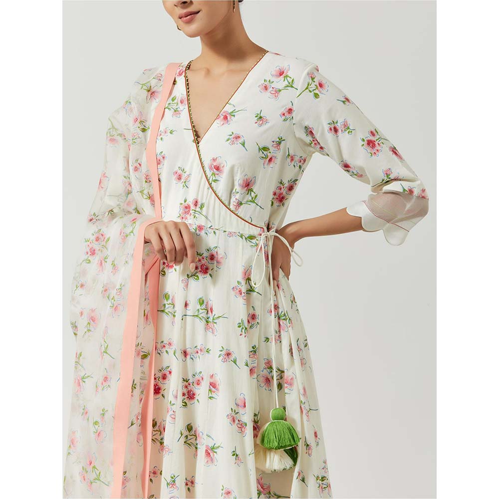 Label Earthen Women White Floral Angarkha Kurta with Pant & Dupatta (Set of 3)