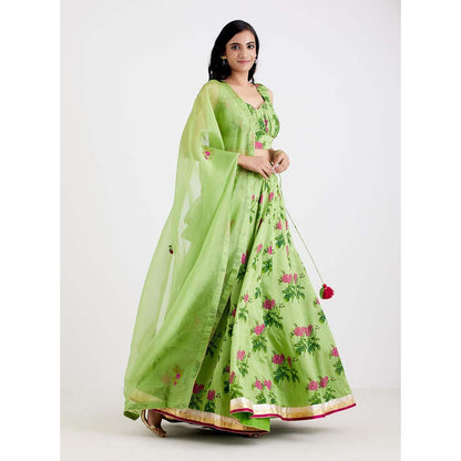 Label Earthen Women Green Floral Lehenga with Choli & Dupatta (Set of 3)