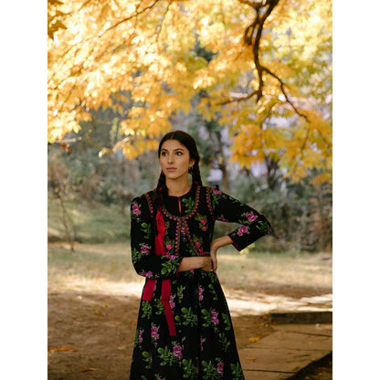 Label Earthen Women Black Floral Jacket