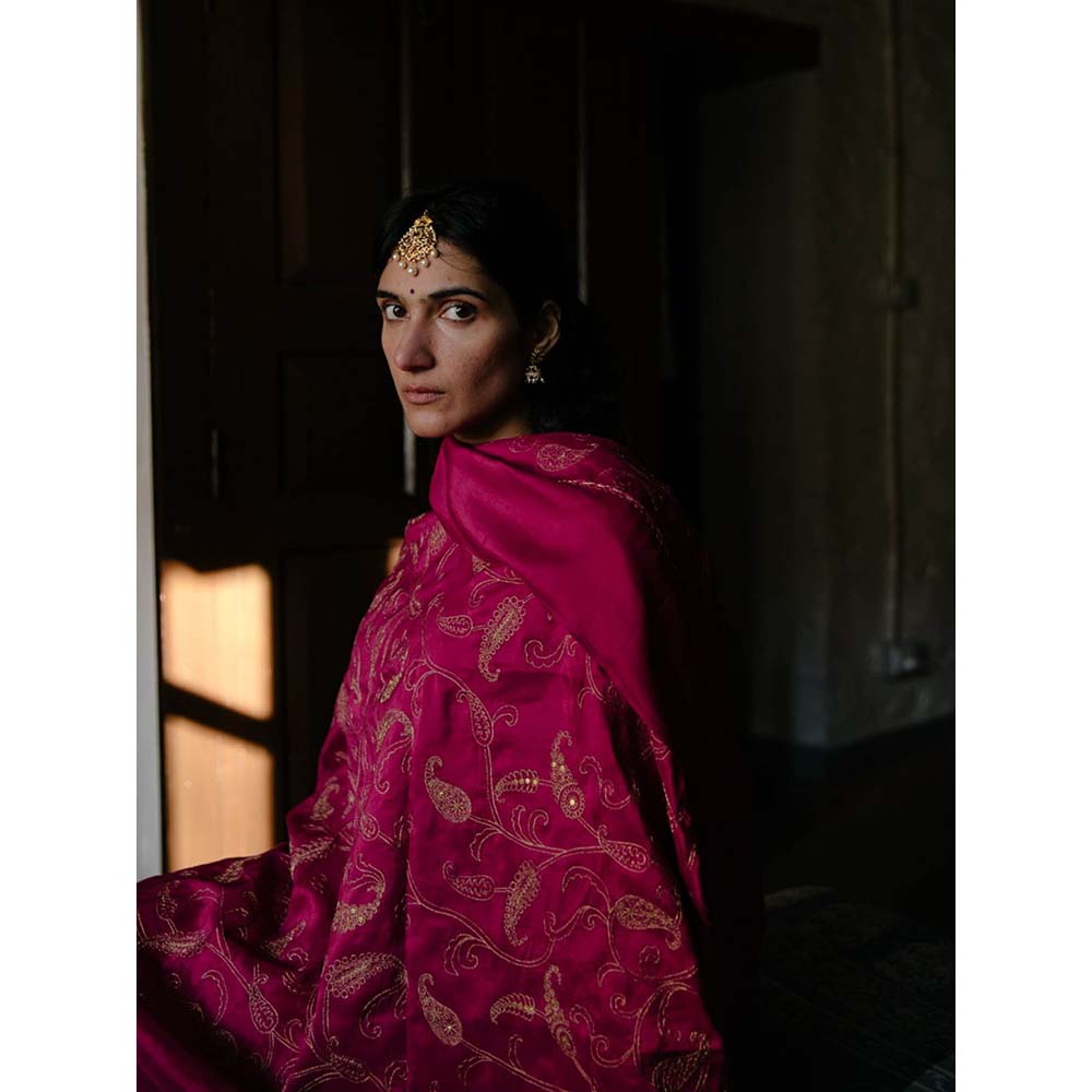 Label Earthen Women Magenta Woven Kurta with Lehenga & Dupatta (Set of 3)