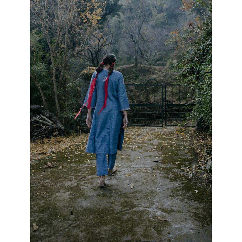 Label Earthen Women Blue Floral Kurta with Pant (Set of 2)