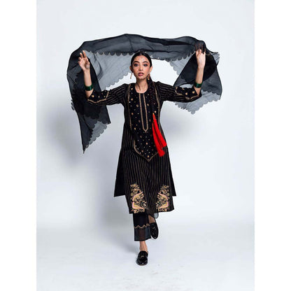 Label Earthen Women Black Embroidered Kurta with Pant & Dupatta (Set of 3)