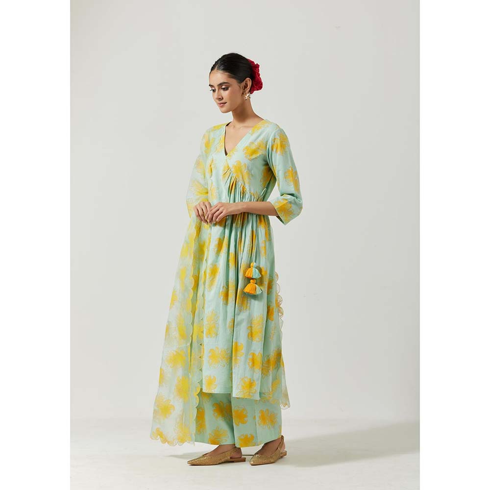 Label Earthen Women Green Floral Kurta with Palazzo & Dupatta (Set of 3)