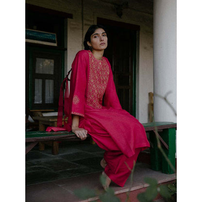 Label Earthen Women Magenta Embroidered Kurta with Salwar (Set of 2)