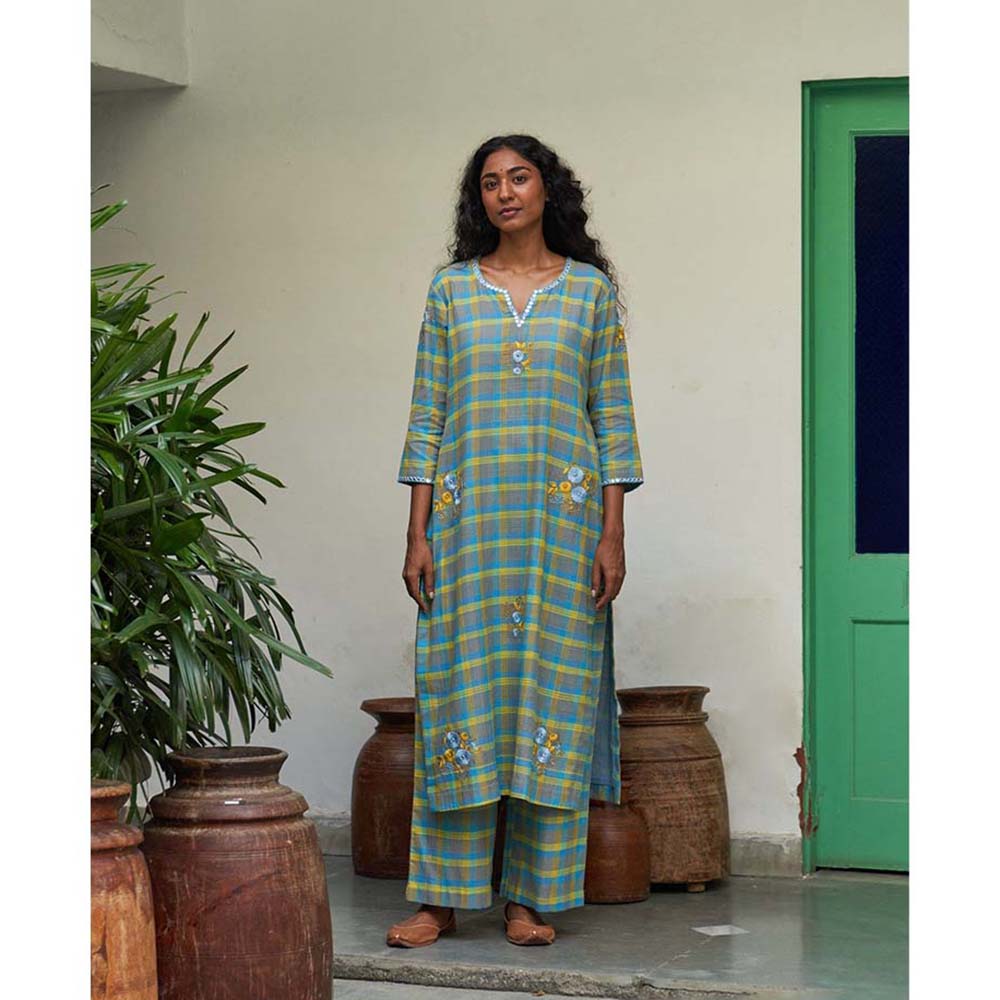 Label Earthen Neela Sitara Phool Checked Embroidered Kurta Pant with Dupatta (Set of 3)