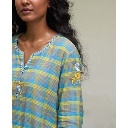 Label Earthen Neela Sitara Phool Checked Embroidered Kurta Pant with Dupatta (Set of 3)