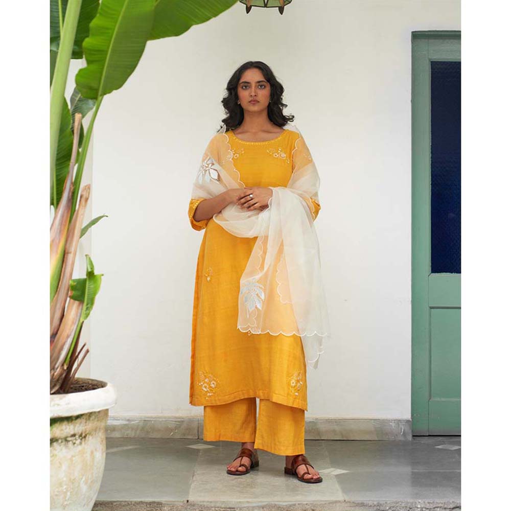 Label Earthen Gul Genda Embroidered Kurta Pant with Dupatta (Set of 3)