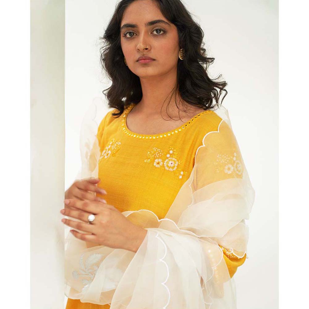 Label Earthen Gul Genda Embroidered Kurta Pant with Dupatta (Set of 3)