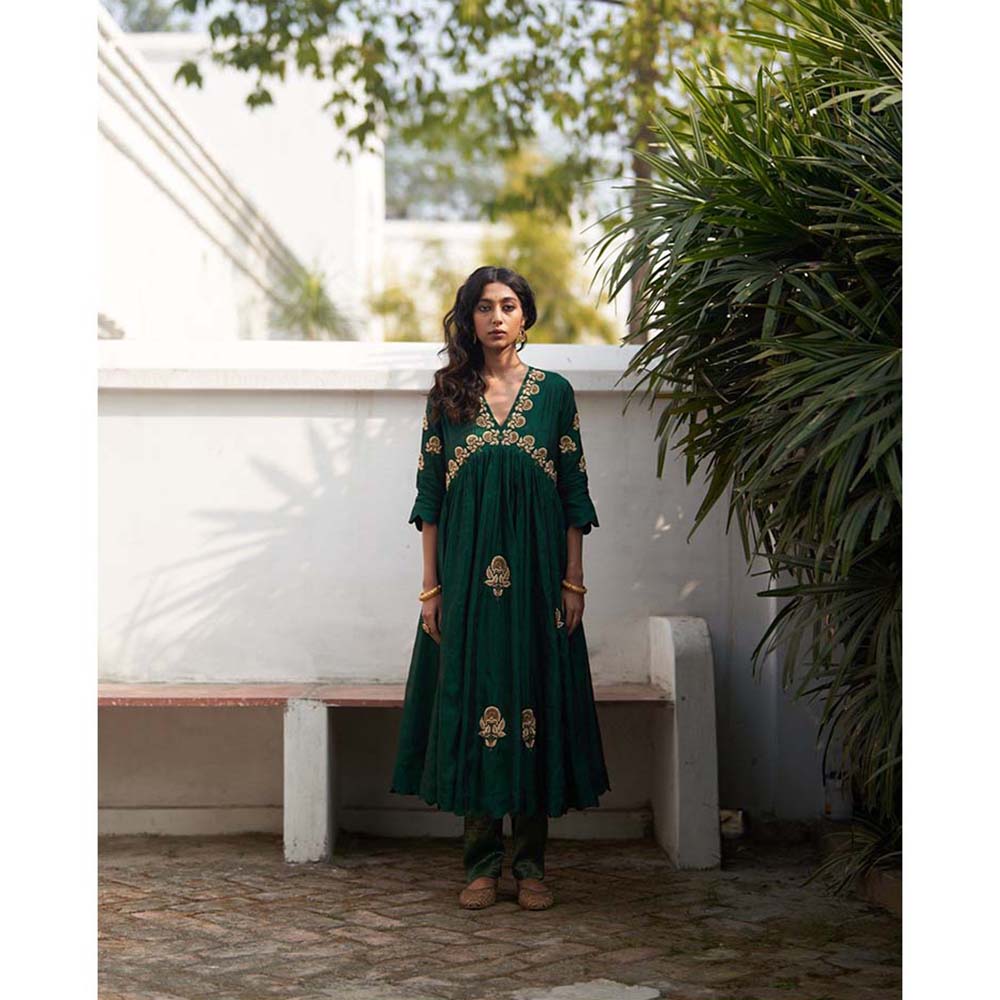 Label Earthen Green Zardozi Kalidaar Kurta with Pant (Set of 2)