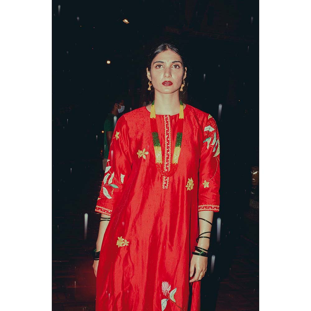 Label Earthen Laal Sunahri Embroidered Kurta Pant with Dupatta (Set of 3)